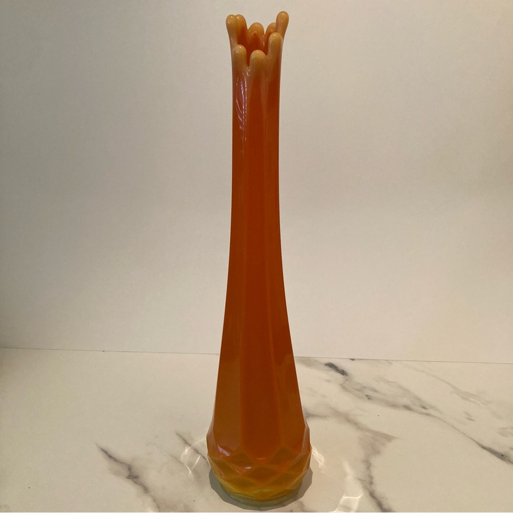 LE Smith MCM bittersweet orange swung glass vase